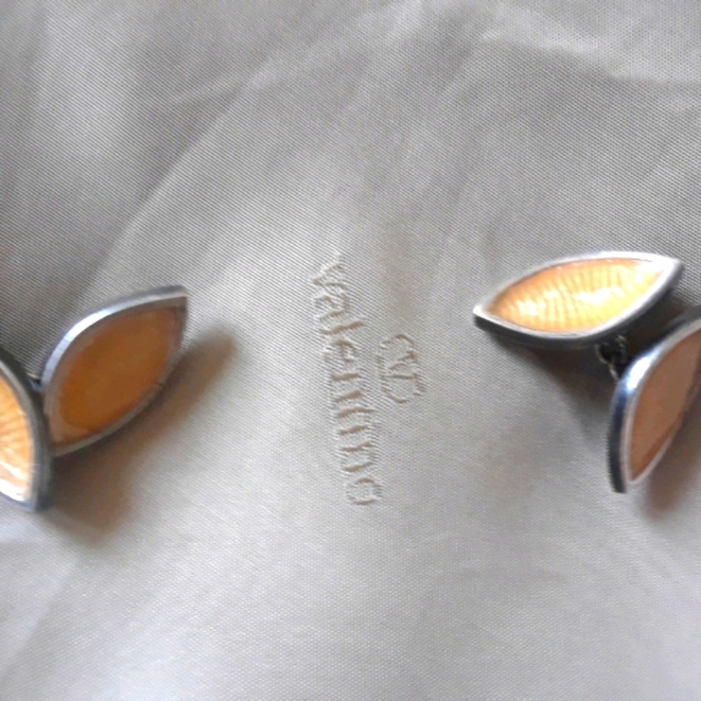 Valentino email cufflinks